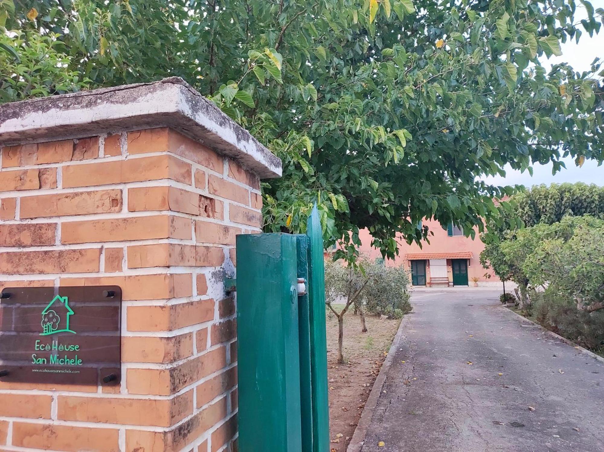 Borgo San Michele  Eco House San Micheleホステル エクステリア 写真